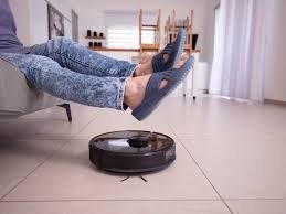 Robô aspirador pra ajudar na faxina
